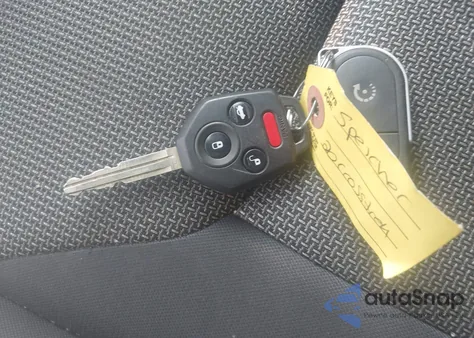 2020 Subaru Crosstrek Premium из США, поврежденный, VIN JF2GTAPC1L8213526